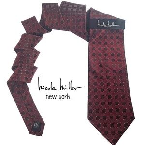 Nicole Miller NY Neck Tie Burgundy Micro dot Textured 100% Silk Burgundy NOS